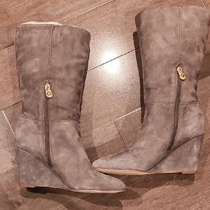 Wonder Gray Wedge Boots